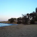 Parian Blu Lägenhet Logaras