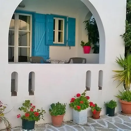 Parian Blu Logaras