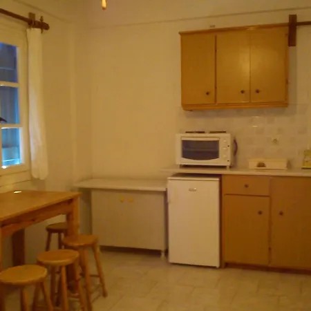 Apartment Studios Parian Blu Logaras